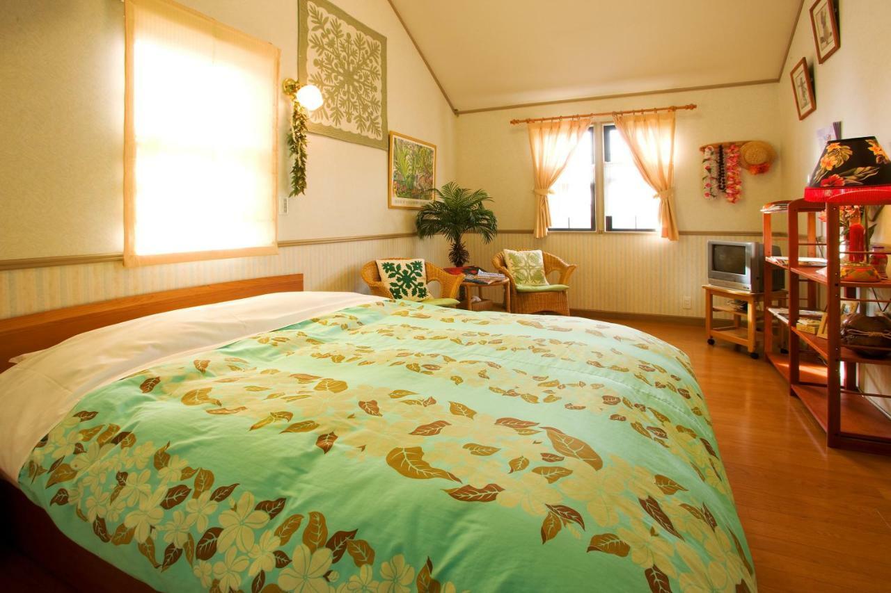 ペンションカパルア軽井沢 Hotel Karuizava Kültér fotó